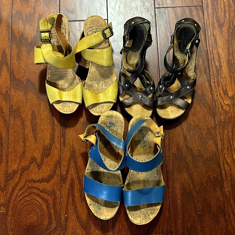 Lot of 3 Wedge Platform Sandals Korks Lucky b.o.c. Yellow Blue Copper size 7
